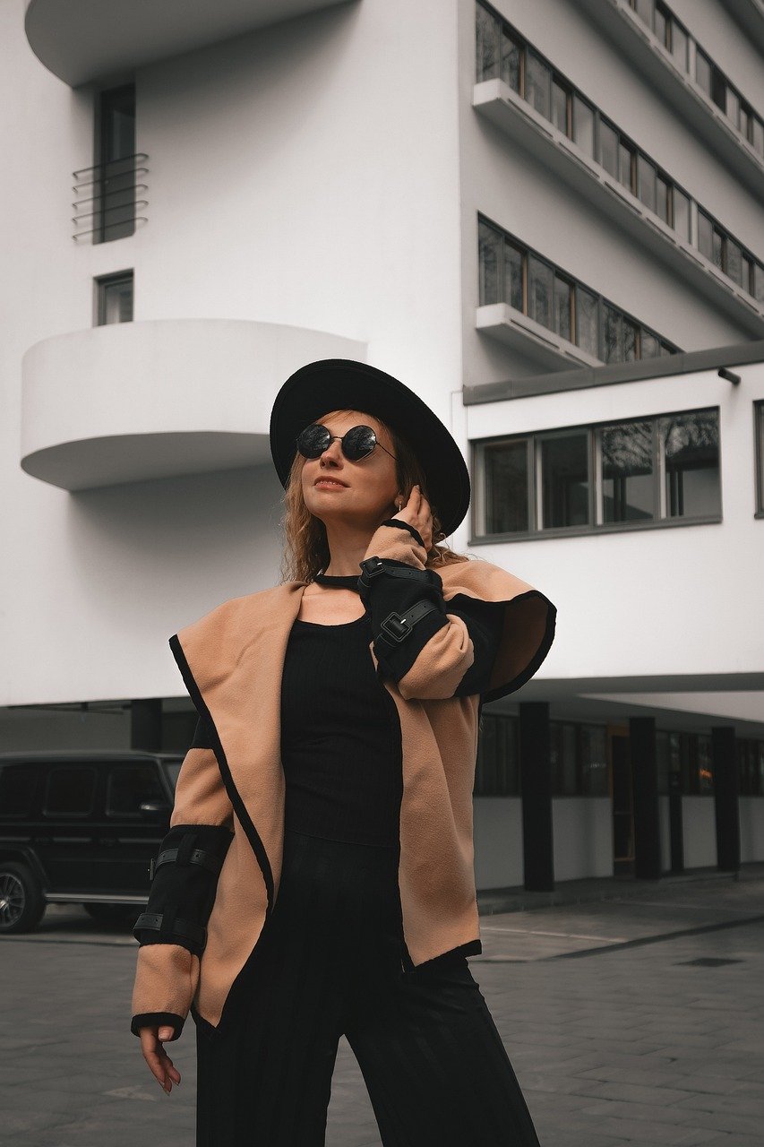 entdecken sie die neuesten fashion-trends und lassen sie sich inspirieren! von stylischen outfits über vielseitige accessoires bis hin zu angesagten saisonalen looks - bleiben sie modisch auf dem laufenden.