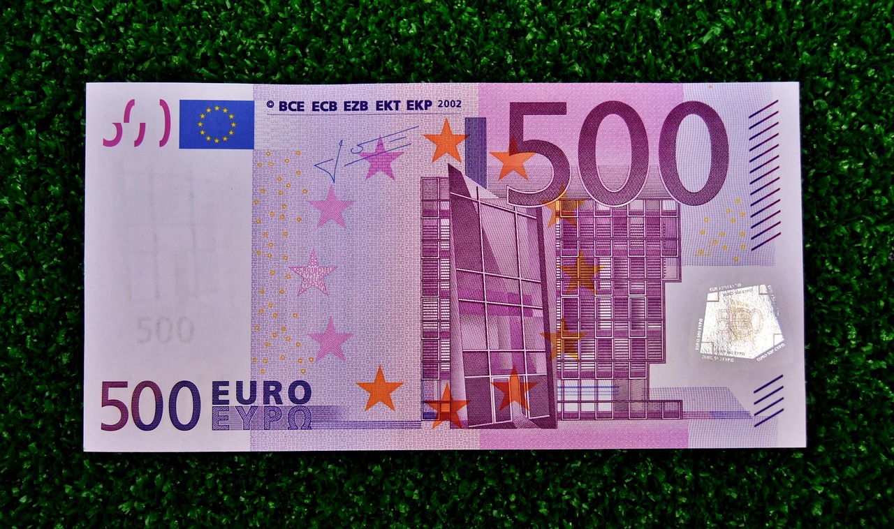 entdecken sie den digitalen euro: eine innovative währung für die zukunft des bezahlens. erfahren sie, wie der digitale euro die finanzwelt revolutioniert und neue möglichkeiten für verbraucher und unternehmen schafft.