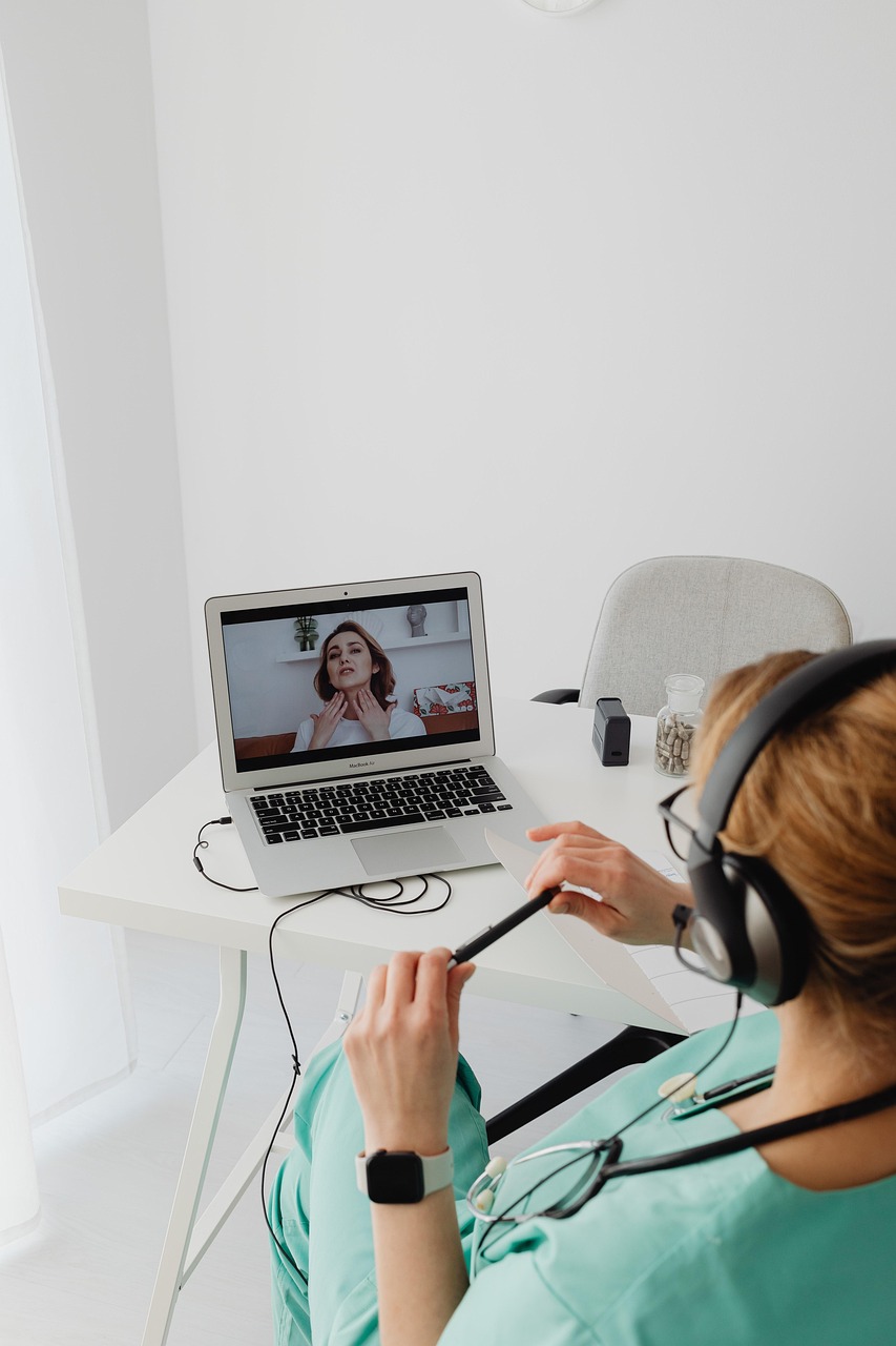 erfahren sie alles über telemedizin: digitale gesundheitsdienstleistungen, online-konsultationen und moderne lösungen für patienten und ärzte. effizient, sicher und rund um die uhr verfügbar.